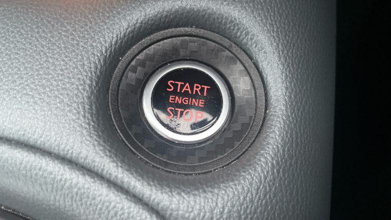 Nissan Juke 1.0 DiG-T 114 Tekna 5dr Petrol Hatchback